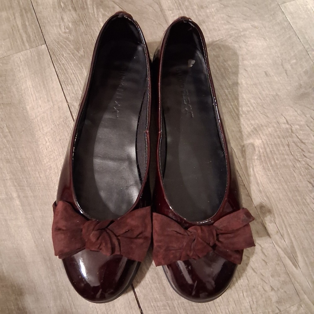Patent Burgundy Ballet Flats Dress Shoes Velvet Bow Accent 10 EUC Beautiful!